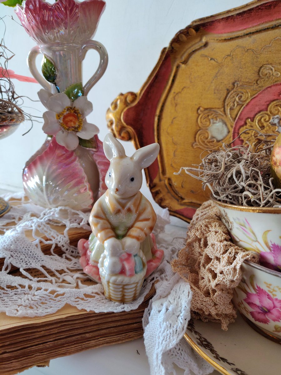 vintageshopcrtn's tweet photo. #shabbychic #easter #spring #easterdecor #handmade #flowers #easterdecorations #springdecor #tablecenterpiece #shabbychicdecor #shabbydecor #shabbyeaster #etsy #etsyshop #etsyseller #etsyfinds #handmadehour #shabbyeaster #easterbunny https://t.co/mHIdtOAgFU https://t.co/wR73jwvAYh