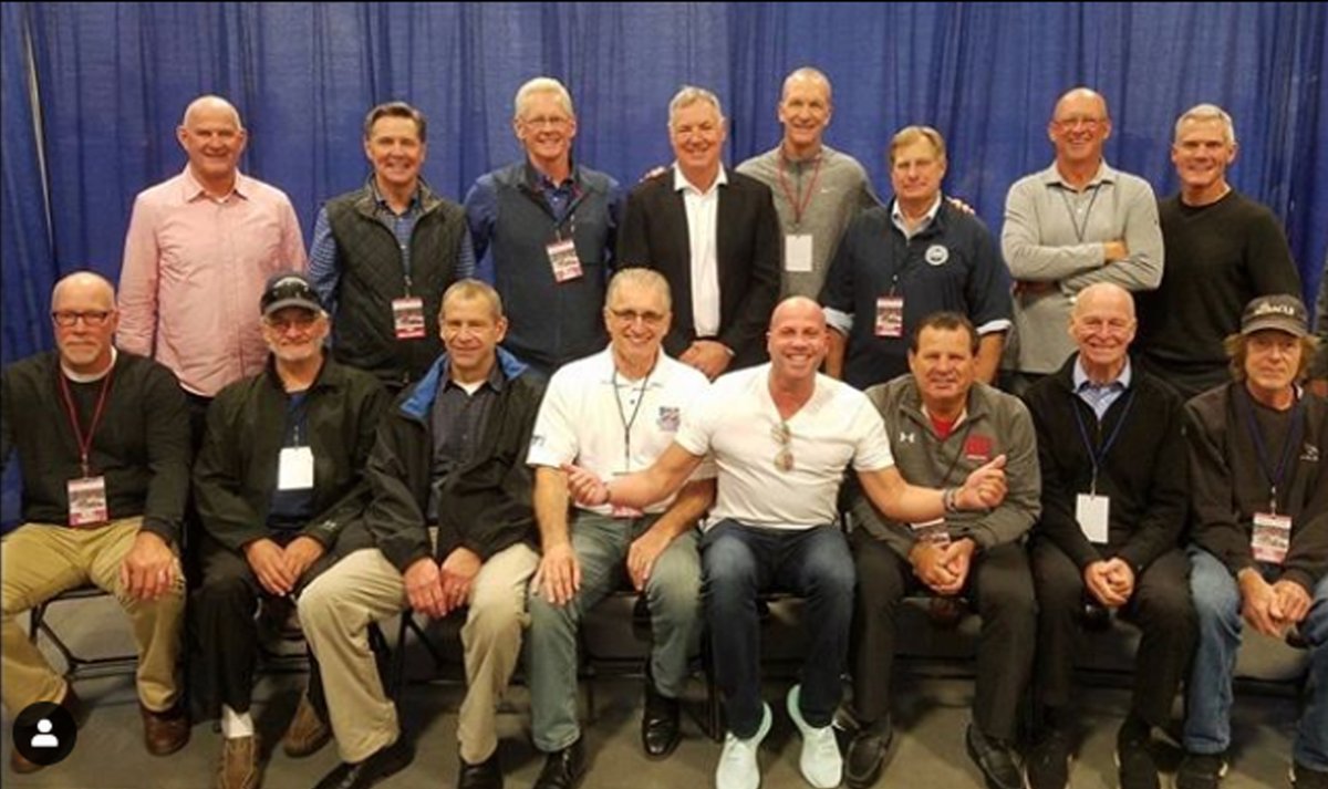 It was 40 Years ago today. The biggest upset and greatest call in sports history! “Do You Believe in Miracles”? YESSSS! Said Al Michaels! It’s simply known as “The Miracle on Ice” 

It was an honor to sit with Team USA in Virginia!

#MiracleOnIce #TeamUSA #1980 #olympics