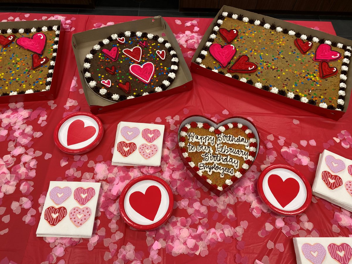 ARM_Energy's tweet photo. Best wishes to all of employees with February Birthdays! We enjoyed our Valentine’s themed birthday celebration filled with a childhood favorite, cookie cake! https://t.co/jzN0Ga9eHj