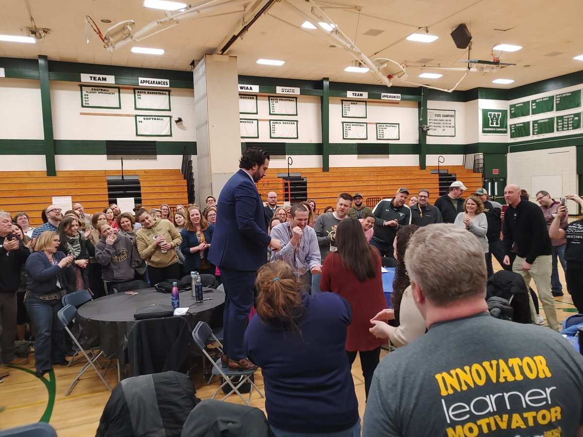 kellobrien11's tweet photo. PD Day 
WAWM rock, paper, scissors champs! 
@FLWWILDCATS 
@gcouros https://t.co/iDyj26lZV1