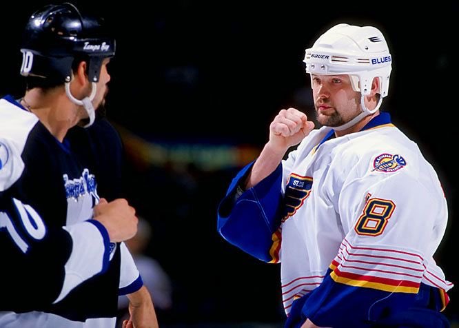 BizNasty2point0's tweet photo. We went old school on today’s episode with one of the most feared enforcers to ever play. A huge thank you to @realtonytwist who sat down with us in St. Louis for an hour with his dog Mac. Enjoy episode 246 of @spittinchiclets here -> https://t.co/S0EmXLvfs0 https://t.co/OM6vRiotzg