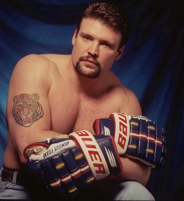 BizNasty2point0's tweet photo. We went old school on today’s episode with one of the most feared enforcers to ever play. A huge thank you to @realtonytwist who sat down with us in St. Louis for an hour with his dog Mac. Enjoy episode 246 of @spittinchiclets here -> https://t.co/S0EmXLvfs0 https://t.co/OM6vRiotzg