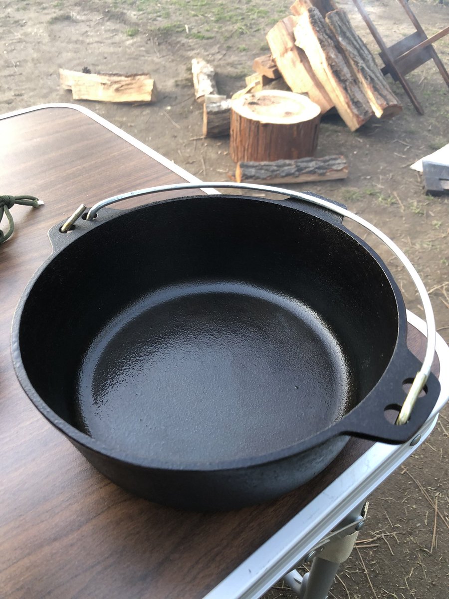 Tokutoku On Twitter 初ダッチオーブンでキムチ鍋 美味 風きつかったからテントで爆食い キャンプ キャンプ飯 ニトリ ダッチオーブン キムチ鍋