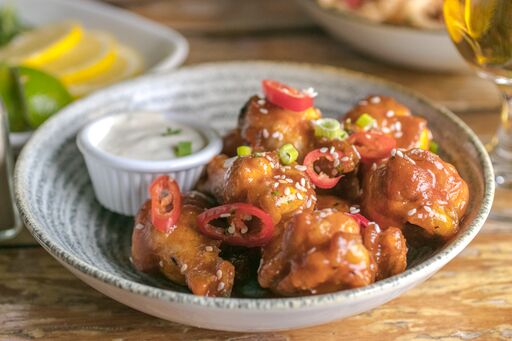 CactusJacksD's tweet photo. When the server comes to take your order and you just 'wing' it. We've all been there! https://t.co/w5dGn7wJwF