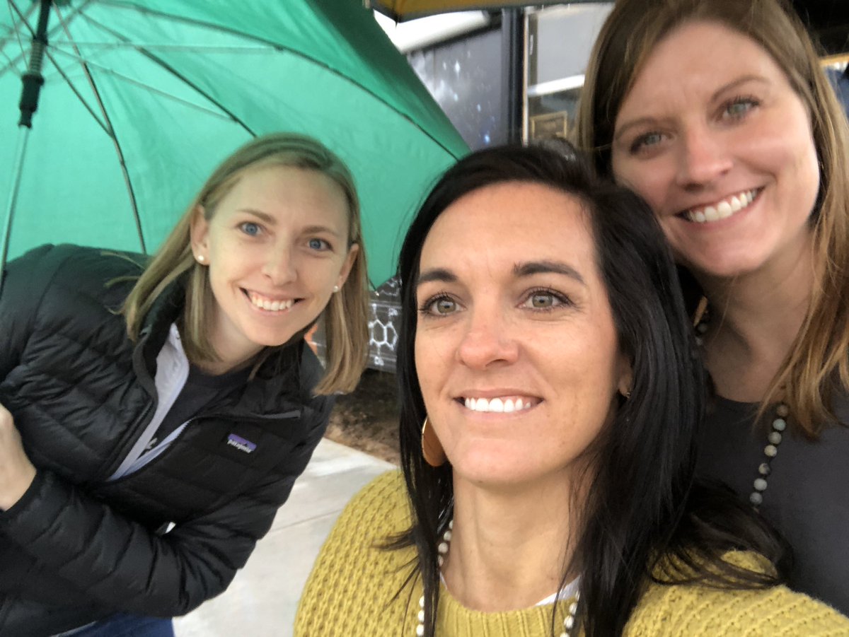 kaseybwood's tweet photo. @maggieLphillips with  @powerupedu is on the bus today!!! 🚌 WHOOP! WHOOP! Maggie is training the Evans’ science department for instruction on our AMAZING new STEMbus! @AlbertvilleEES @robsims33 @MirandaBattles #ACSSTEMbus #STEMbus #MobileSTEMlab #TechOnTheRoad #MindBlown 🤯 https://t.co/n1UrCkXgQp