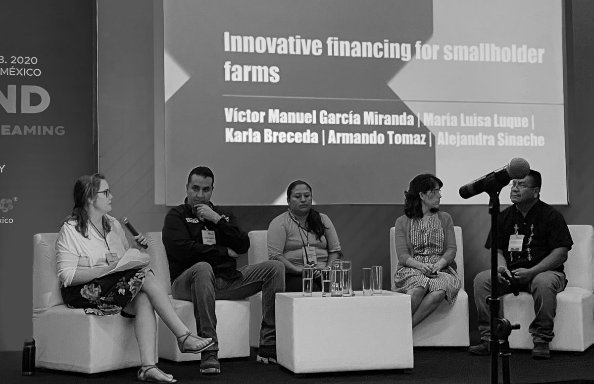 ¿Cómo proveer financiamiento innovador a la agricultura?
No escuchamos a los pequeños agricultores. No asociamos al campo con el impacto. Sólo nos preocupamos por el retorno. Queremos financiar al pequeño productor con modelos que no le aplican, como las microfinanzas. 
#FLIIX