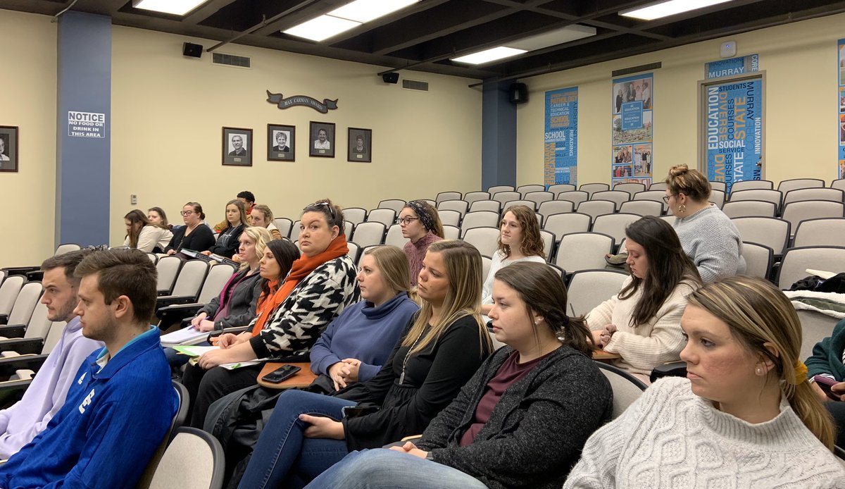 MurrayStateTQI's tweet photo. Ms. Debbie Bushart and other TQI staff members help prep our student teachers for the upcoming Teacher Career Fair, along with resume building tips and interview strategies. #MurrayStateTQI https://t.co/abJTn9XByY
