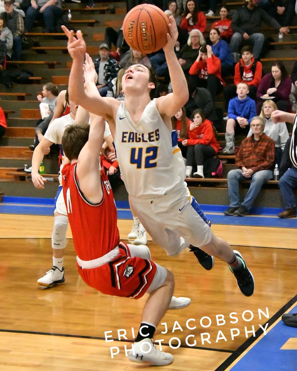 EJacobsonPhoto's tweet photo. Last @FordlandEagles home game tonight!
https://t.co/ejuZDg5jBk
#EaglePride #fordlandbasketball #buddypenberthy #atthebaseline #falling #fouled #intheair #handsup #nikonofficial #nikonnofilter #d500 #withmytamron #b028 #sportsphotography #basketball https://t.co/s6PTaSSyig