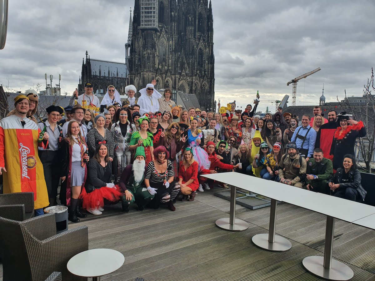 OSK_Germany's tweet photo. Die #OSKoffices wünschen dreimol vun Hätze Kölle #Alaaf sowie allen Jeckinnen und Jecken einen fröhlichen Straßenkarneval! Feiert schön und viel Spaß! https://t.co/Jib403tjud