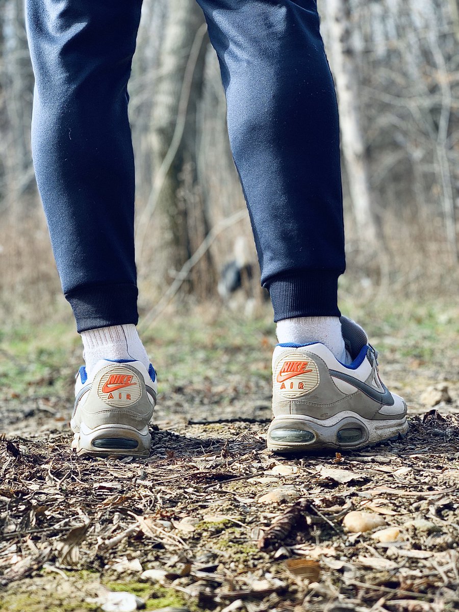 AirmaxSniffer's tweet photo. Who’s up for a walk?
—— #SniffAIR ——

 #calves #calvesworkout #airmaxcommand #scallylad #scallytrackies #gayscally #gaylad #gaycalves #whitesocksfetish #sneakerhead #sniffmysocks #sneakeraddict #sportguy #gaysportswear #stronglegs #smellysneakers #sneakermaster #masterslave https://t.co/RVGOIFz3XA