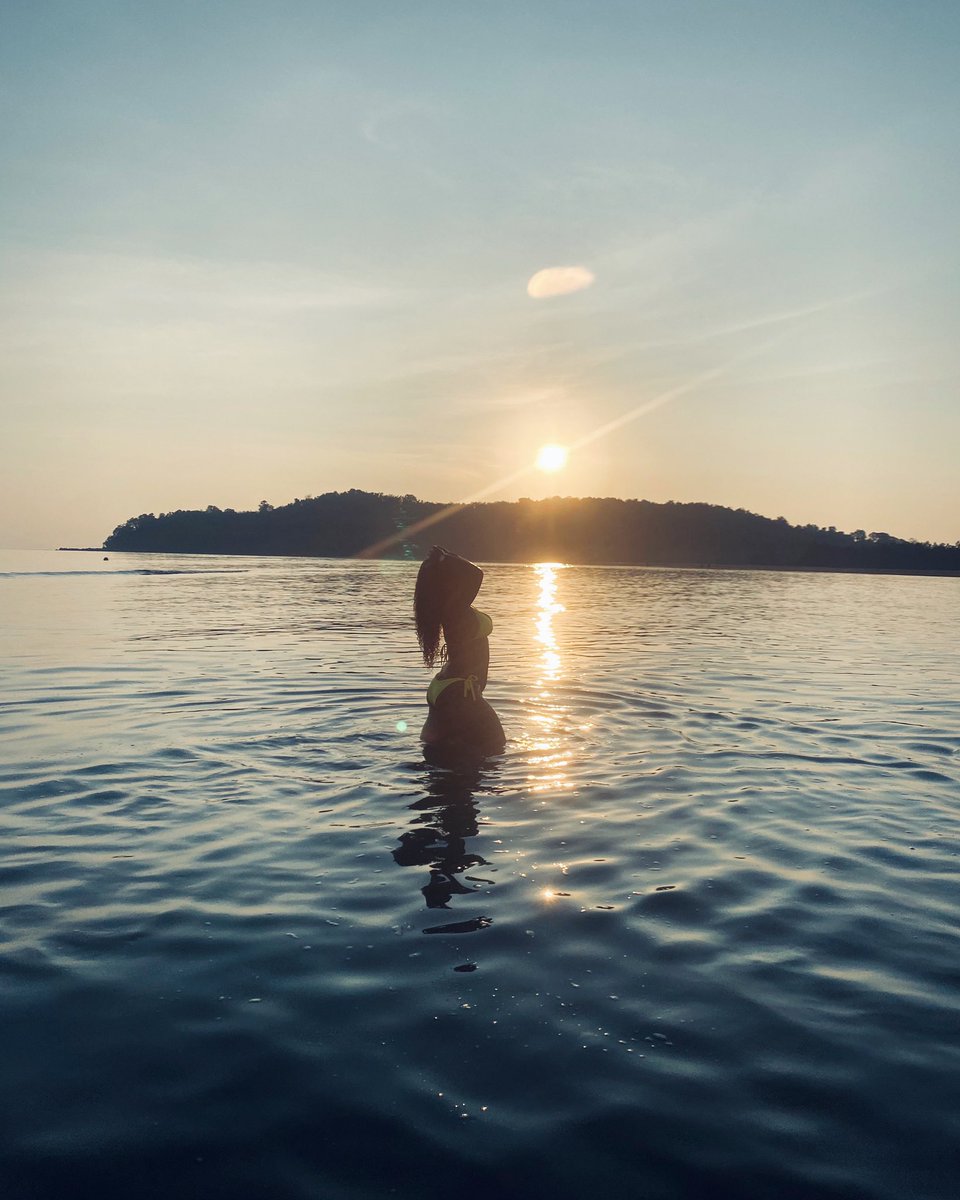 jennasworldview's tweet photo. In between island 🌴 hopping in #Phuket 🇹🇭
•
•
•
#travel #jennasworldview #Thailand #ttot https://t.co/mSZ7tnR8d2