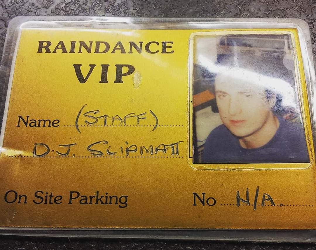 Slipmatt's tweet photo. #ThrowBackThursday I'm guessing 30 years to 1990 when Raindance was avin' it at Jenkins Lane. I didn't really need a vip staff card I suppose, but nice to look back at it 😉
-
#JenkinsLane #Barking #EastLondon #Essex #Rave #summeroflove https://t.co/2i9C7ttSQY
