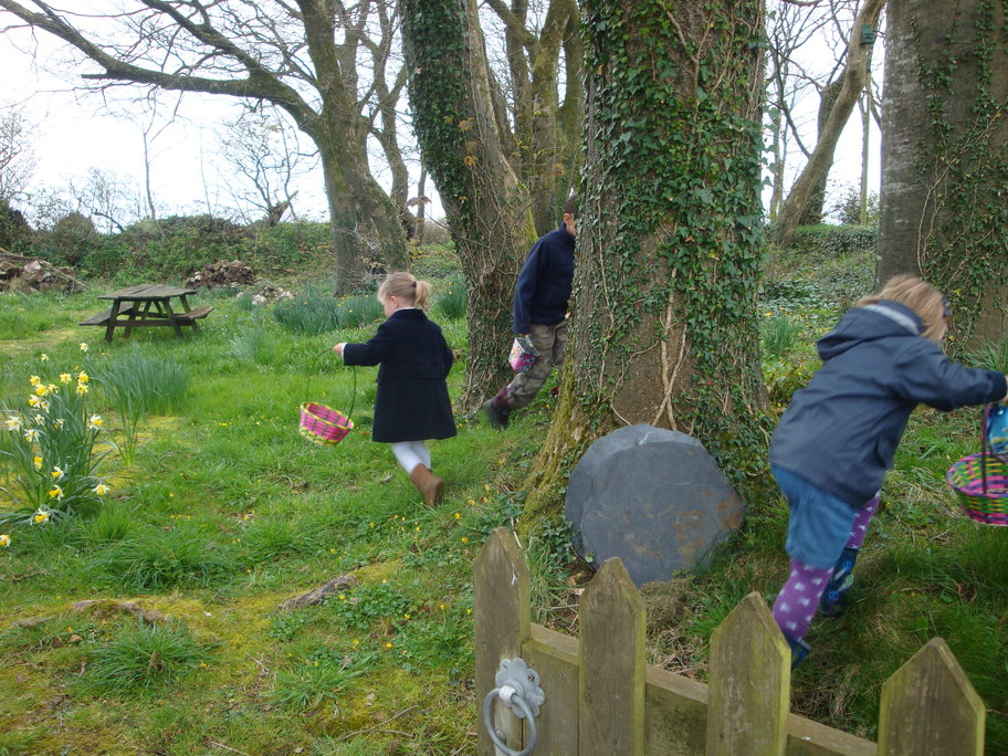 ecobarns's tweet photo. We love Easter here and always look forward to running our big Easter egg hunt in the grounds over the weekend. Come and join us this year. Click on our website to check availability and book. https://t.co/VO43AaHMgS https://t.co/9ZA5J2RsjA