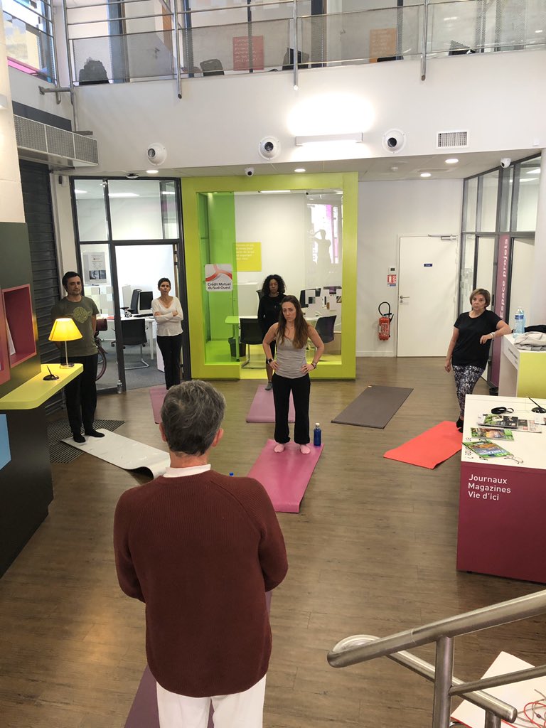 HagardMarion's tweet photo. Séance de yoga merci Teamstarter 🙏🏻🙈👌🏻 #teamstarter #yoga #talence #arkea #cmso https://t.co/7K7ybxn1xO