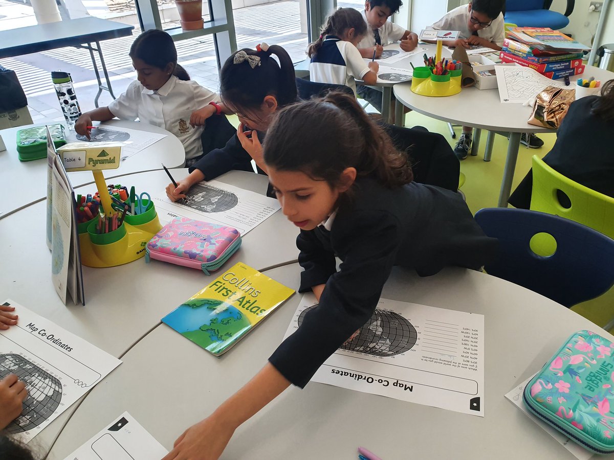 MrMartinRAD's tweet photo. @ReptonADYr4 Sapphires thoroughly enjoyed their #TechFreeTuesday using maps and atlases to locate countries using lines of latitude and longitude 🗺📍#RADHumanities #MyPlaceInTheWorld https://t.co/zrSkPi8aMV