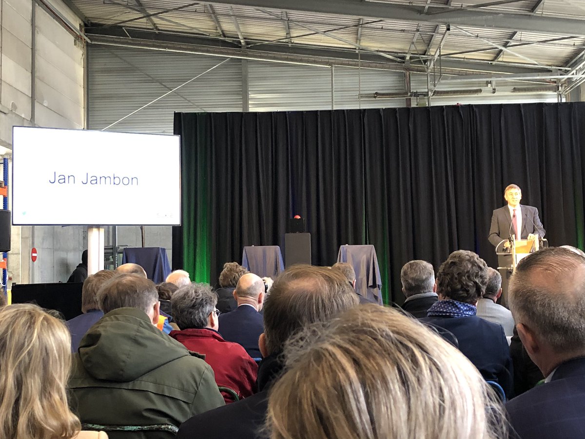 Denuo_BE's tweet photo. Vandaag opent @suezbelgium in het bijzijn van @JanJambon #valomet, de grootste verwerkingsinstallatie in de EU voor de recuperatie van metalen uit verwerkt restafval. Een belangrijke realisatie voor meer recyclage in Vlaanderen en daarbuiten. https://t.co/6oKS6Lp6m0