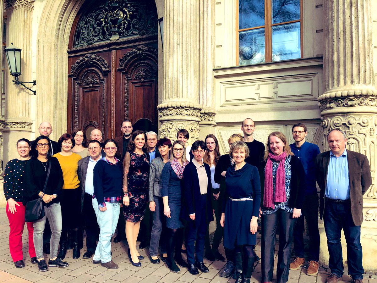 reginarusz's tweet photo. Jährliches Treffen der #Österreich-LektorInnen u.LeiterInnen der #Österreich-Bibliotheken an der #Andrassy Universität #Budapest: Austausch über gemeinsame Literatur-Projekte zw. Kulturforum und den 🇭🇺Universitäten @OeAD_worldwide https://t.co/gAfcinTd09