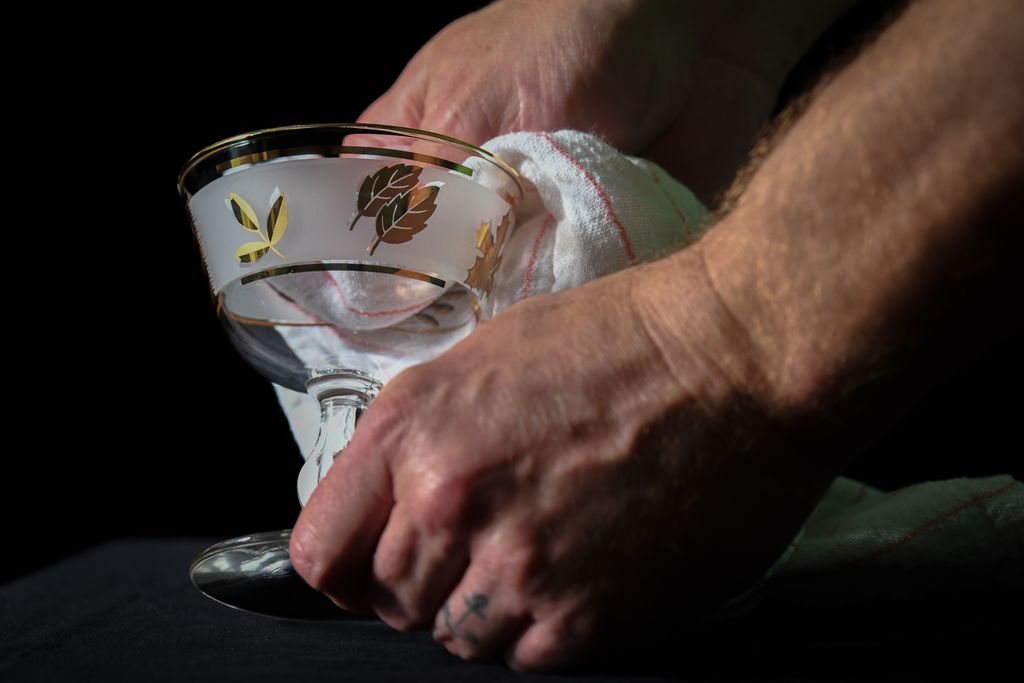 Make_Muddle's tweet photo. We are polishing up our glassware and putting the finishing touches on our new menu for the CRAFTED: CUPS &amp; COCKTAILS event March 6 @copperandkings. 3 courses of craft cocktails all inspired by the amazing artists at the potters market. Ticket link in profile!  #cheersyall https://t.co/8fvylhDMqC