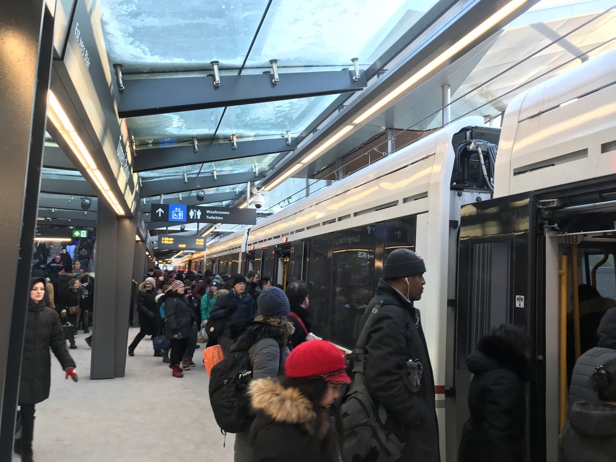 MeehanCarolAnne's tweet image. Stages of #TransitChallenge2020 Thurs. morning. Jam packed 74 to Tunney’s. Train on time.  Cold walk from Rideau station. At work by 8:30. Again about 1.5 hours.  But no glitches.  ⁦@OC_Transpo⁩ ⁦⁦@ottawaksgov⁩ ⁦@BarrhavenEastCA⁩ ⁦@RSCAssociation⁩