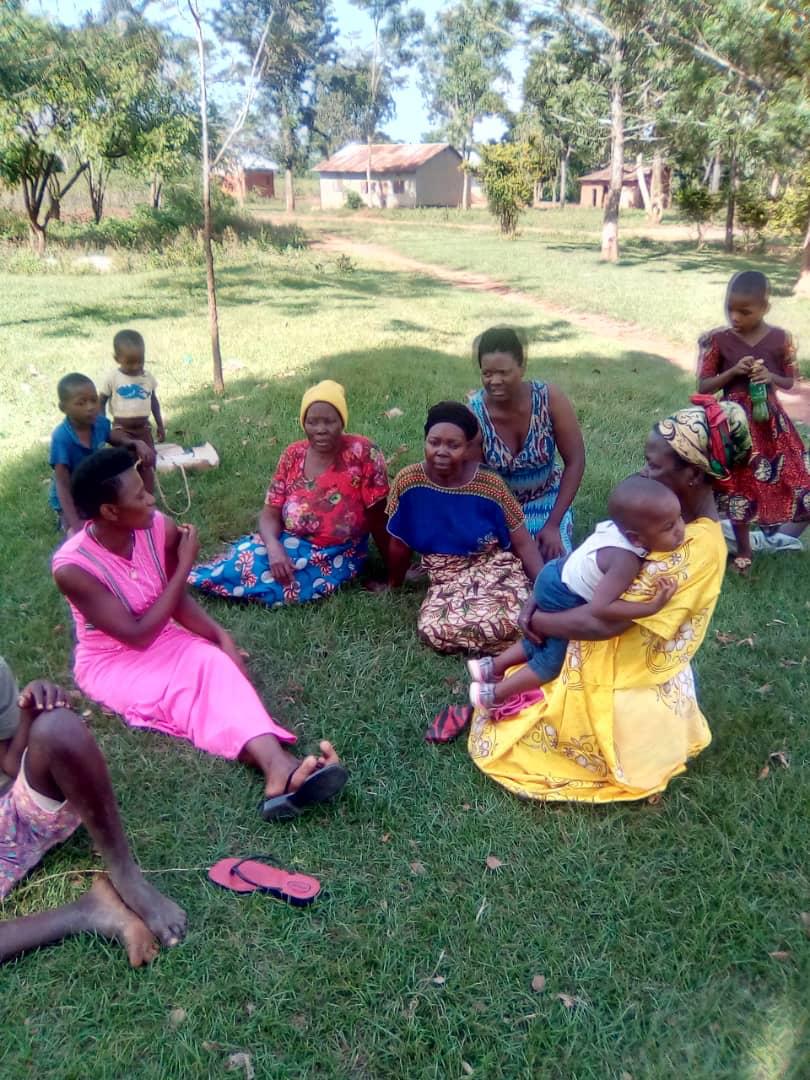 AgrisanU's tweet photo. Together we can 💪🏿 AgriSan women meet to share ideas on how to empower each other and also select their leaders. Next alert post: Newly selected leaders.

#womenempowermentinpallisa

#womenempowermentinuganda

#womenempowermentinafrica https://t.co/U3fUZ0FWzx