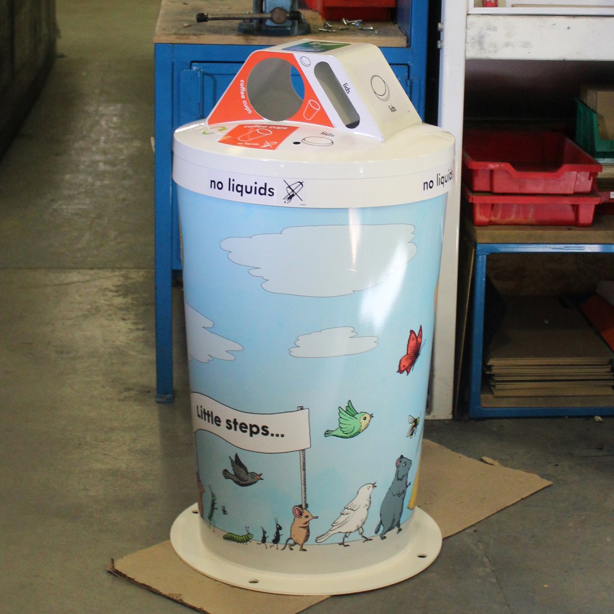 Recycle4Oxford's tweet photo. Here's another sneak peek at our new coffee cup recycling bins! 🙌 We can't wait until tomorrow for the launch event. Visit us at Bonn Square from 8am to find out more 👍 @hubbubUK #acupofinspiration #InTheLoop https://t.co/6IGg7A9210