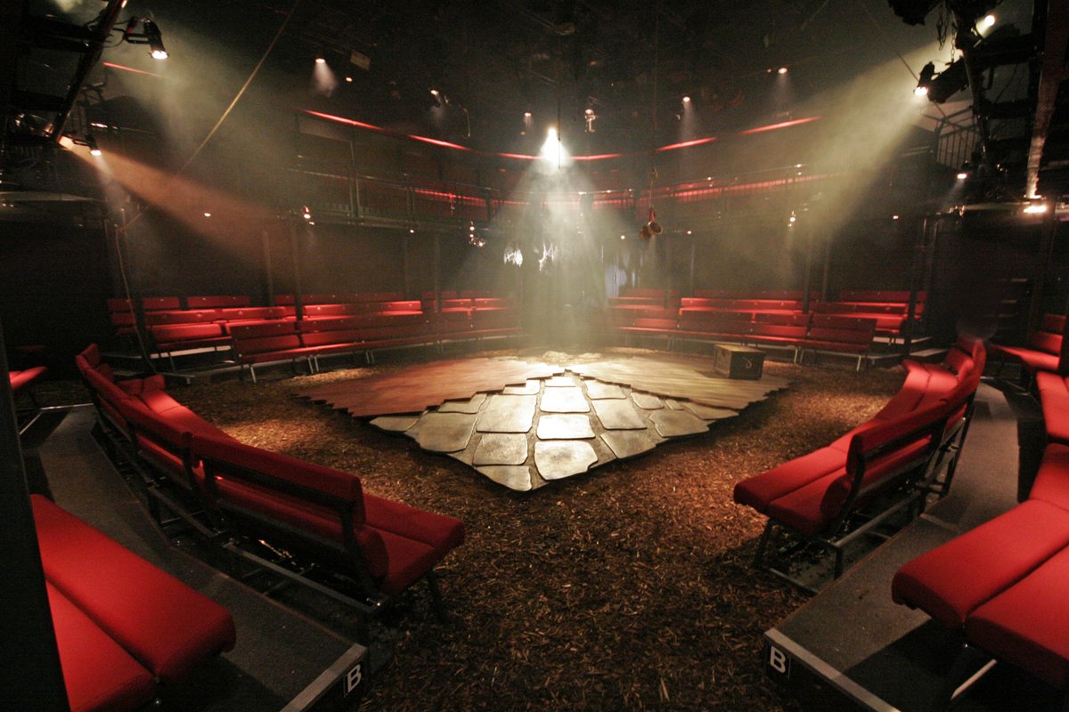 TheDukesTheatre's tweet photo. There's still a week to apply for the first of our work experience opportunities 🙌

Running from 6-10 July, it's a great chance for anyone aged 14-16 who has a passion for theatre and the arts! 🎭

Find out more about how to apply here >https://t.co/w4sQEFvyLa https://t.co/tumW6XHPvX