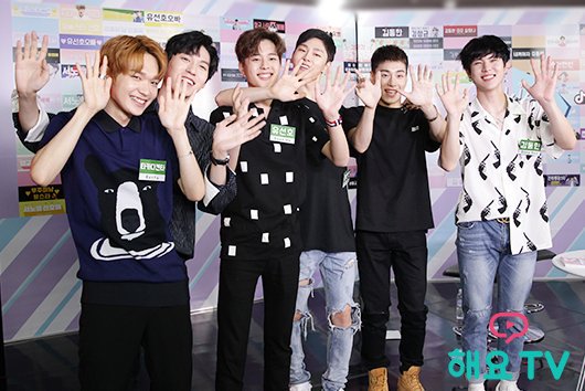 SaGiantPenguin's tweet photo. ต้องทำไงทีมงานถึงจะยอมใจอ่อนรียูเนี่ยนให้สักเทปสองเทปก็ยังดี 🙆♀️🙇♀️
#HeyoTV #PRINSIX #PrinceSix
#유선호 #YOO_SEONHO #KWONHYUNBIN #KIMDONGHAN #KANTA #SUNGGYUN #KEONHEE https://t.co/XPkd74lwBi