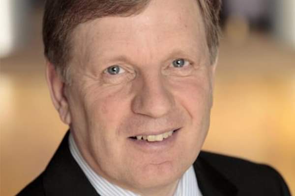 #Hankintapäivät 2020 Keynote: Esko Aho

Hankintapäivien pääpuhuja ei esittelyjä kaipaa, sillä hänellä on poikkeuksellinen kokemustausta. Politiikan ja valtiollisen elämän ohella hän on toiminut myös johtotehtävissä mm. elinkeinoelämän palveluksessa.

hankintapaivat.fi