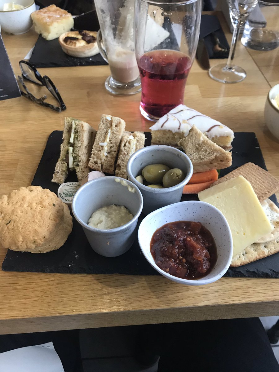 Thanks to <a href="/monicafowler_TA/">Monica Fowler</a> @bexw_erac for lunch and seeing the great success for East of England region for graduates hires in 2019 with <a href="/ERAC_Jobs/">Enterprise Mobility Careers UK</a>