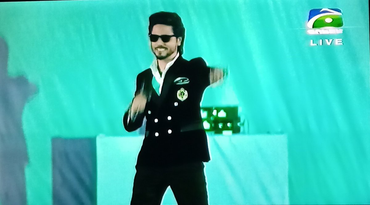 overrthinker_'s tweet photo. Yai kia cheez hai
#pslopening https://t.co/Td3kEK6EgP