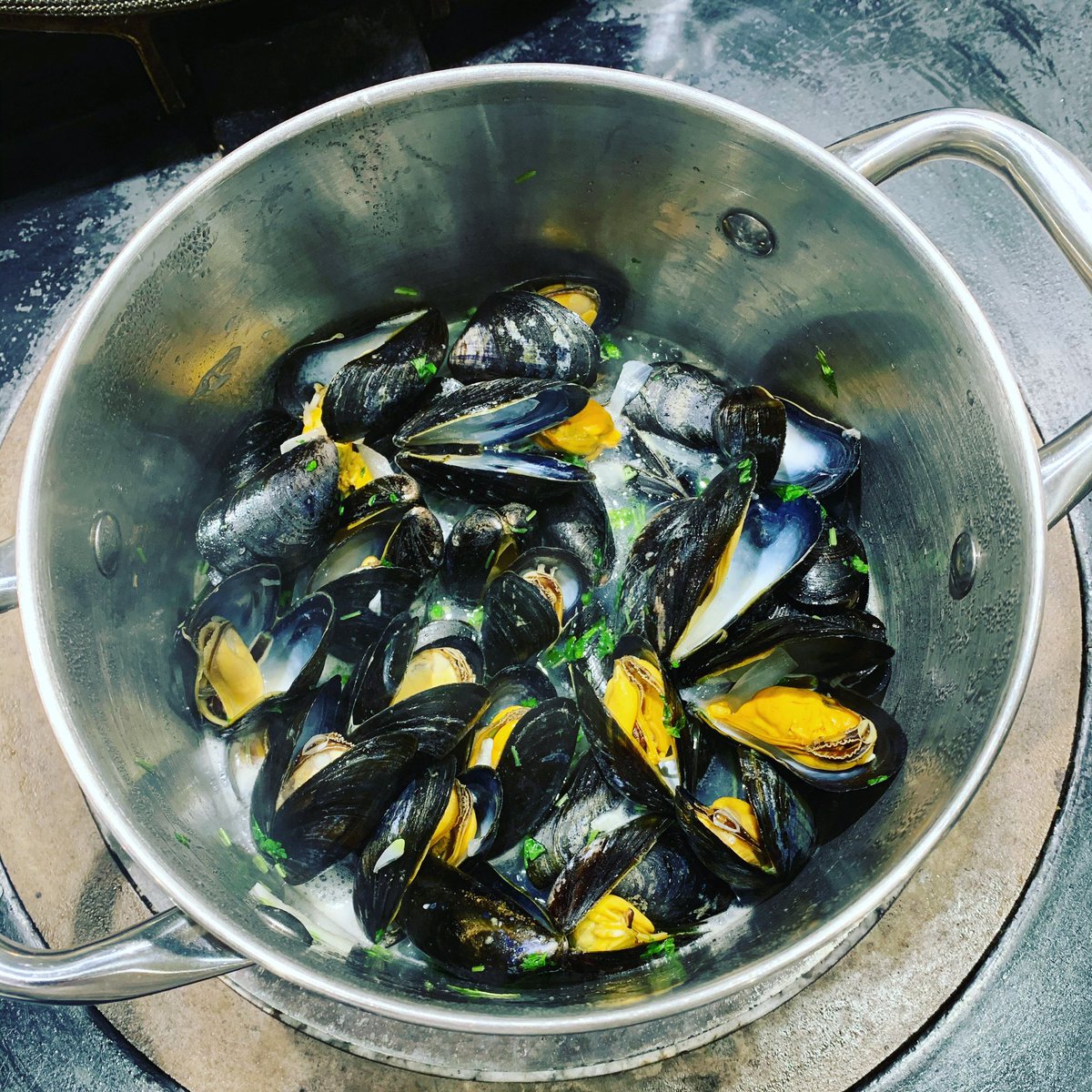 Looking to add a locally sourced dish to your menu? Give our fresh Brancaster Mussels a try. In season and taste great. For more info call 01502 531552 #brancastermussels #freshshellfish #suffolk #norfolk #ipswich #southwold #aldeburgh #northnorfolk