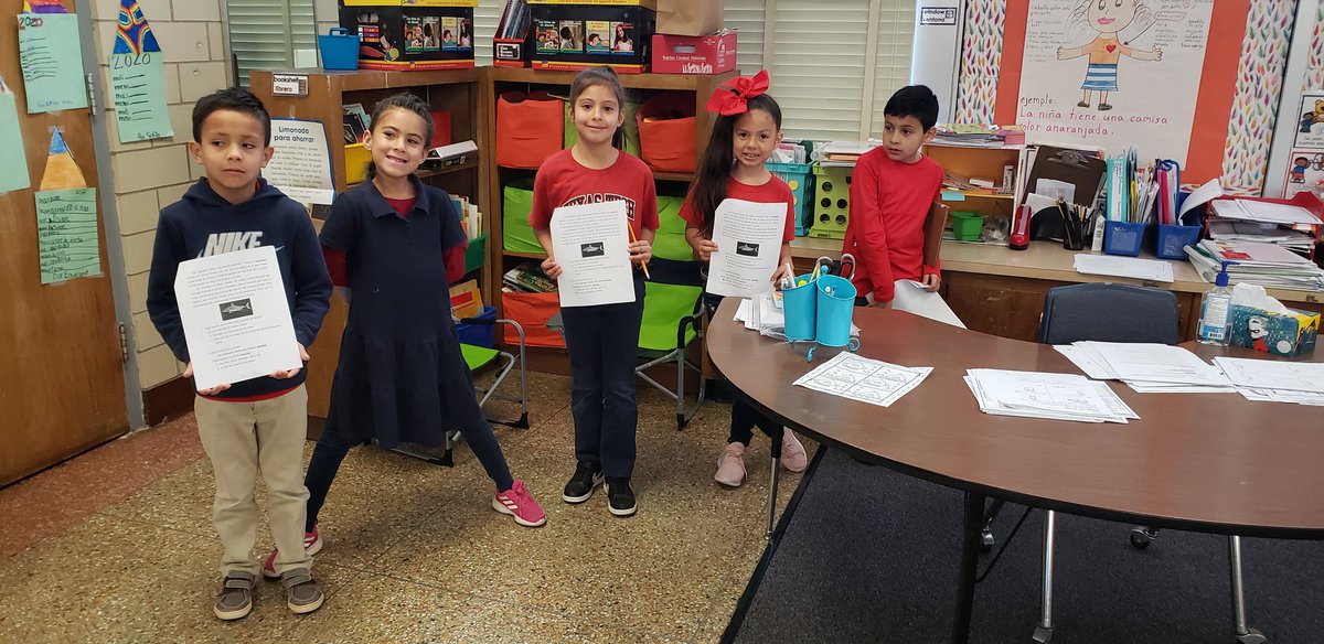 MRivera_2's tweet photo. Four corners
SLAR activity
@HaysSTEAMshines
#shineAVID
#SHINEhays
Shark passage
Bilingual students
Dual language https://t.co/mQQSNNIkJQ