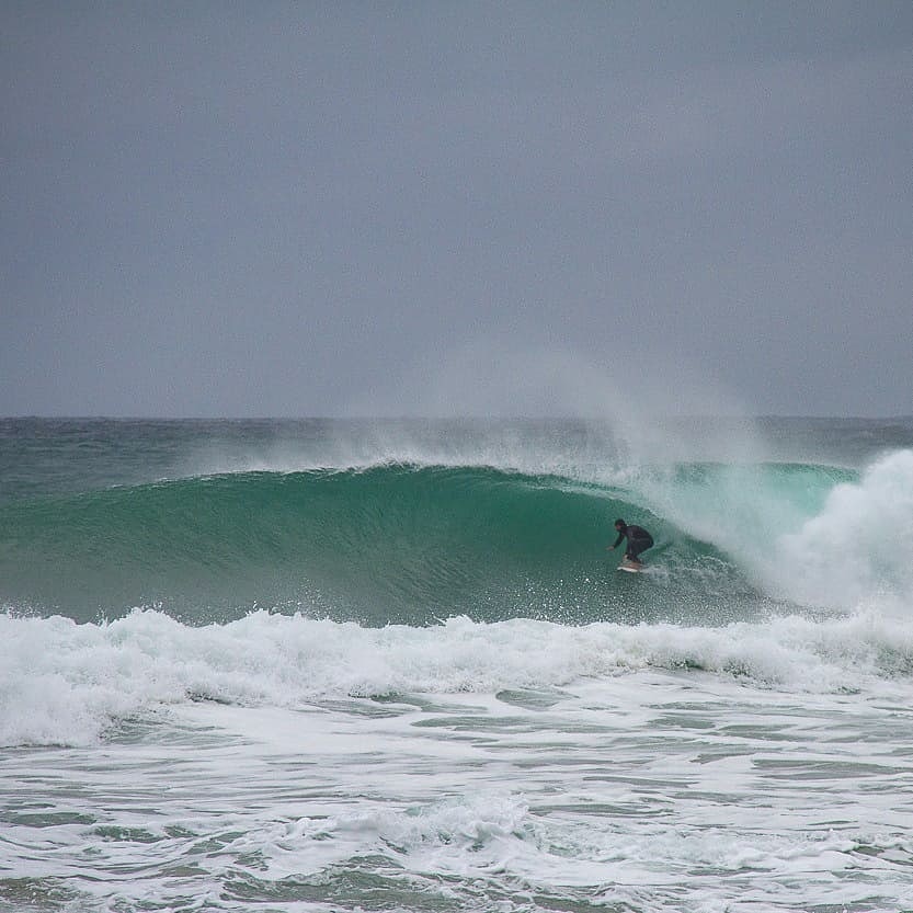 bowltash's tweet photo. Carlos Fernandez Fdz #surfing
#Galicia #fotosurf 📸: Otti Fernandez Photo
• • • • • •
#surfboard #handshaped #bowltash #highperformance #surf #swell #barrels #winter #galiciasurf https://t.co/b2Cr0hl5ny