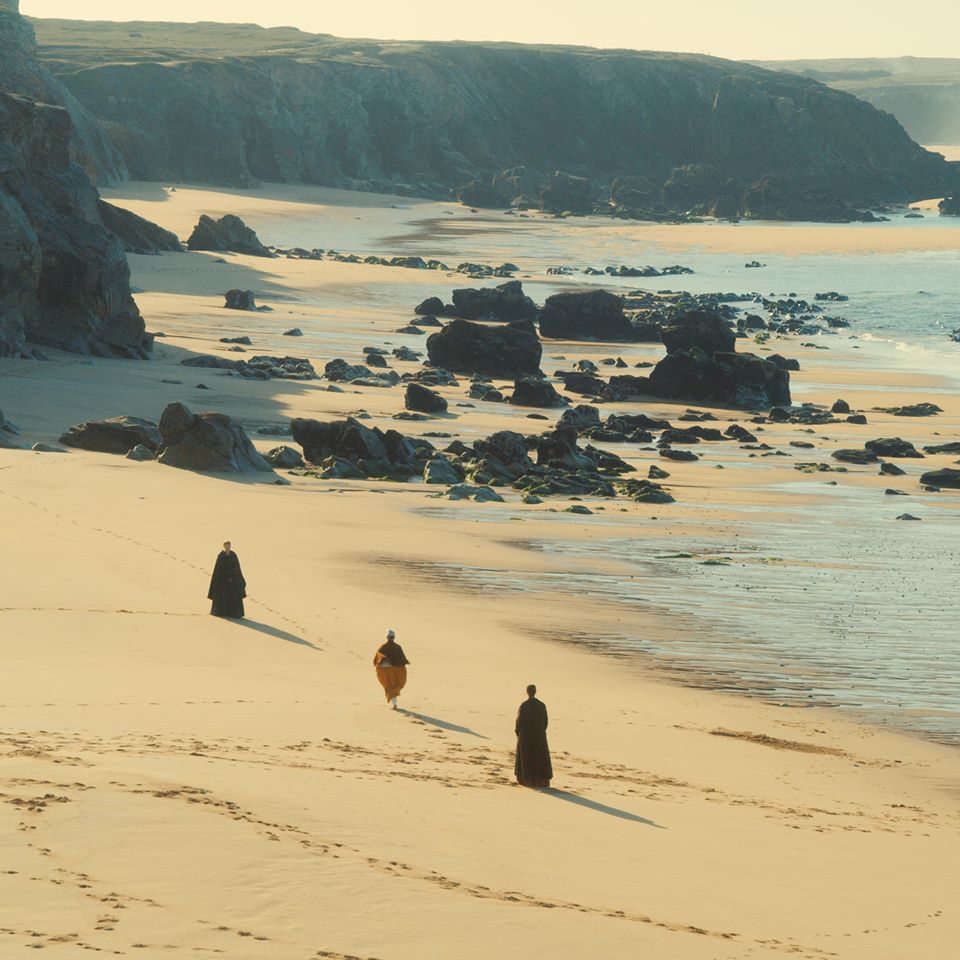 As beautiful looking as it is emotionally moving, <a href="/Portrait_Movie/">Portrait of a Lady on Fire</a> is now showing! fal.cn/36EE1