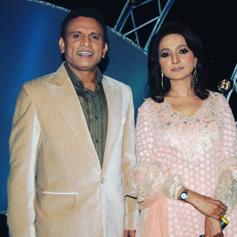 durgajasraj's tweet photo. Wishing Dearest and revered @annukapoor_ ji Happiest Birthday!!! Annu ji, thank you for enriching my life!!! Will always be grateful... Loads of love 💕💕💕💕🤗 and warmest regards 🙏🙌
#AnnuKapoor #legend #DurgaJasraj #Antakshari #ideajalsa #jalsa #indiantv https://t.co/djrrOTLIxI