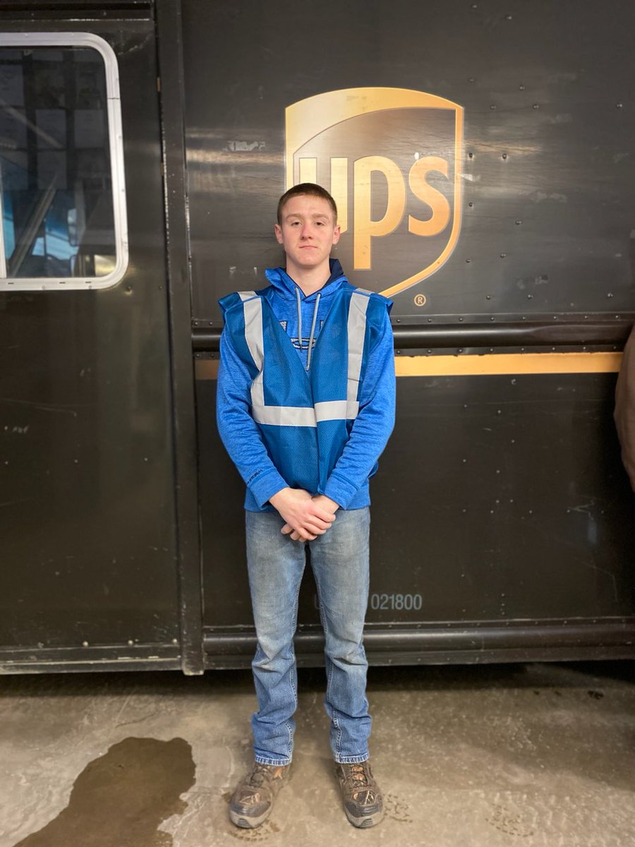 Jenmoore2018's tweet photo. Please Welcome our 2 new members to the" Blue is New Team" in the Dubois Center Seth and Toby📦💪👕Thank You Seth and Toby for working safely! #SafetyFirst #LiveSafelyStart2Finish #UPS #ProudUPSers https://t.co/ZDNUPgl7tS