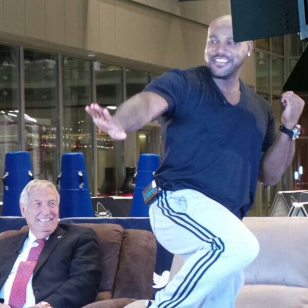Superbowl Sunday had us feeling like doing the classic Heisman trophy pose! #TBT to hanging out with these legends.

#ThinkThursday #thinkmm #events #eventmarketing #marketing #marketingstrategy #media #branding #connectingbrandswithfans