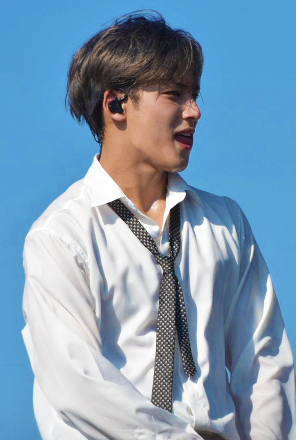MIN9YUA's tweet photo. sunkissed mingyu just hits different https://t.co/E0r61BINhN