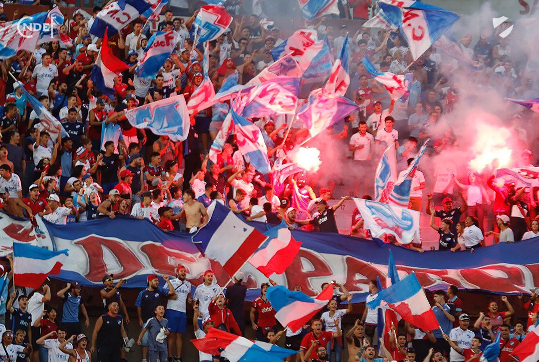 🎟Continúa el canje y la venta de entradas en los locales @RedpagosOficial y a través de @Tickantel para el partido ante @CerroLargoFc
Info de precios y operativa de canje y venta aquí 👉🏽 https://bit.ly/2HHL4mA
#SeñoresLargoTodo #NacionalSiempre