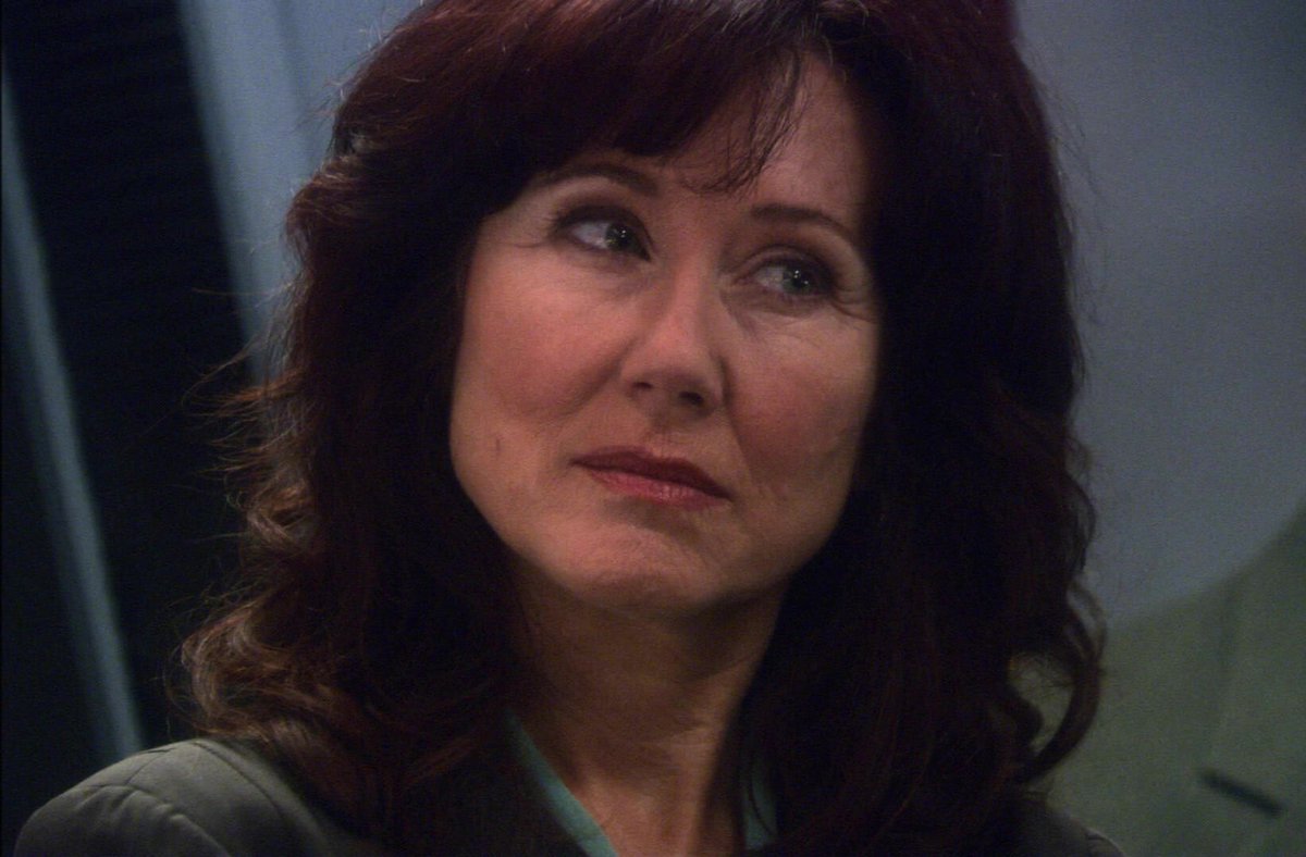 DailyRoslin's tweet photo. ‘Laura faced hard decisions requiring a ruthlessness so underdeveloped in me that I doubted it every step of the way- special thanks to David Eick, who possesses a skillful &amp; humorous way of convincing me of the most dastardly deeds.’ @MaryMcDonnell10
#LauraRoslin #BSG https://t.co/N929WubGhc