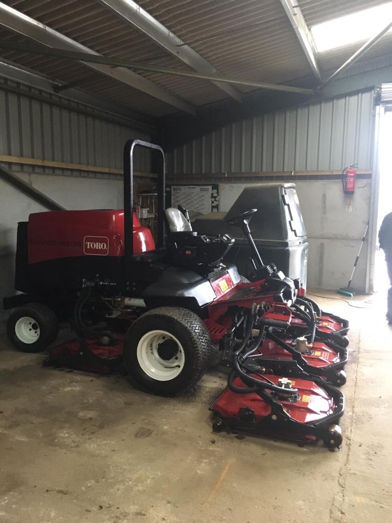 WragBarnProShop's tweet photo. @WragBarn GreenArmy are on Machine Maintenance today prepping and repairing any issues with their mowers and equipment. The Toro Rough mower is finished ready to roll, bring on the sunshine!!! ☀️ #golf #greenkeeping #greenarmy #toro #roughcutter https://t.co/4ntL7n4sgo