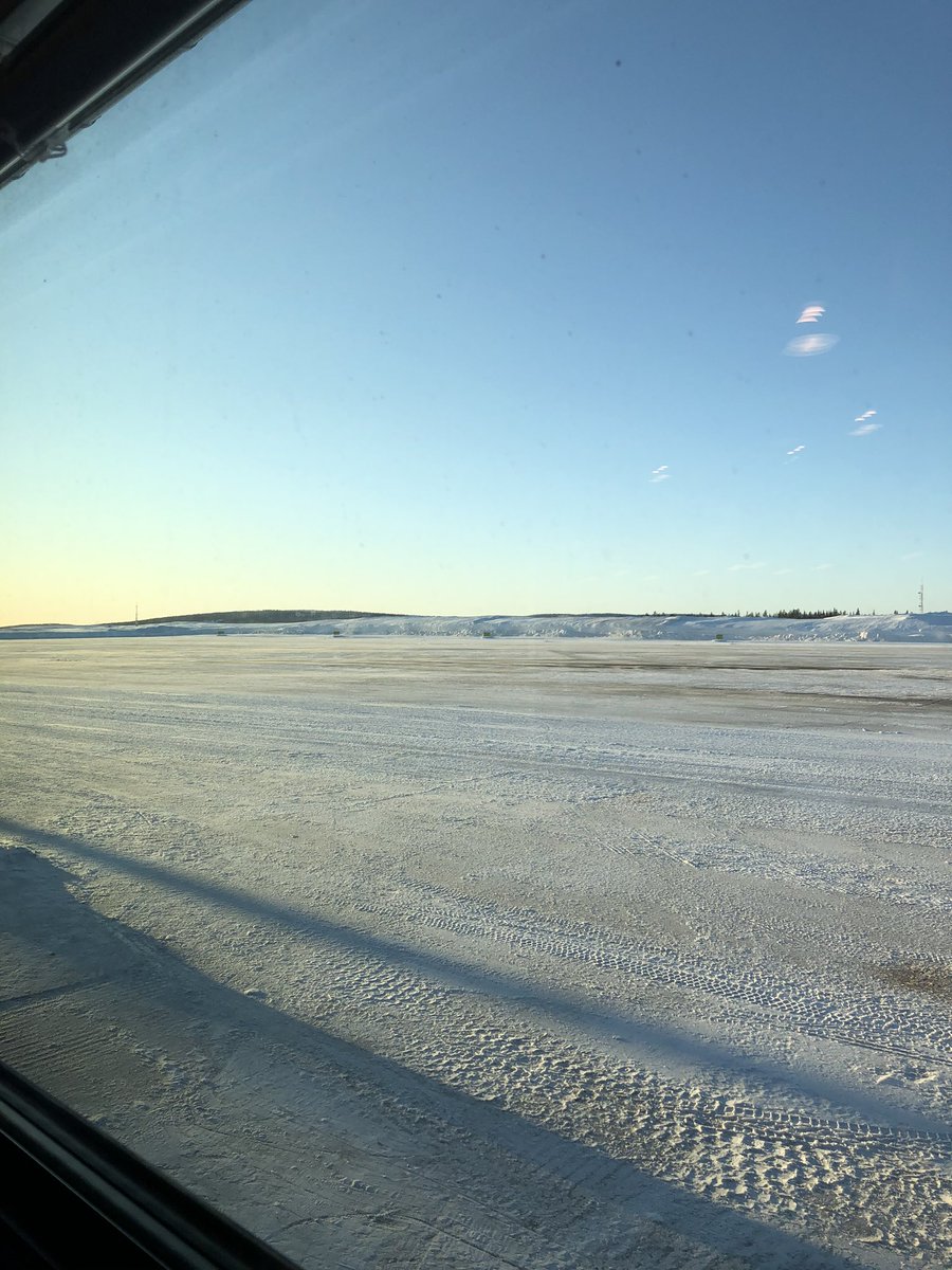 Sieht gemütlich aus der Flughafen in Kittilä (Finland) oder ? Ich kann euch sagen das ist er auch 👍😌#Finland #airport