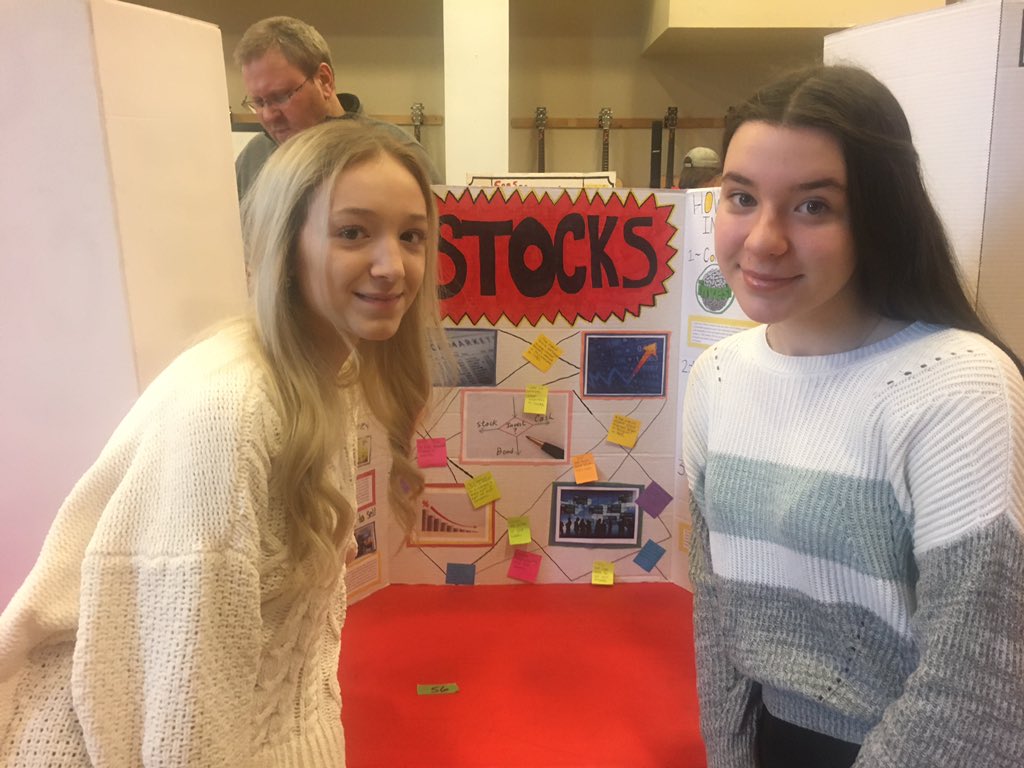 angedawetweets's tweet photo. Celtics are doing great!! #financefair #twokam #skillsforlife https://t.co/ZKGV1RIBdf