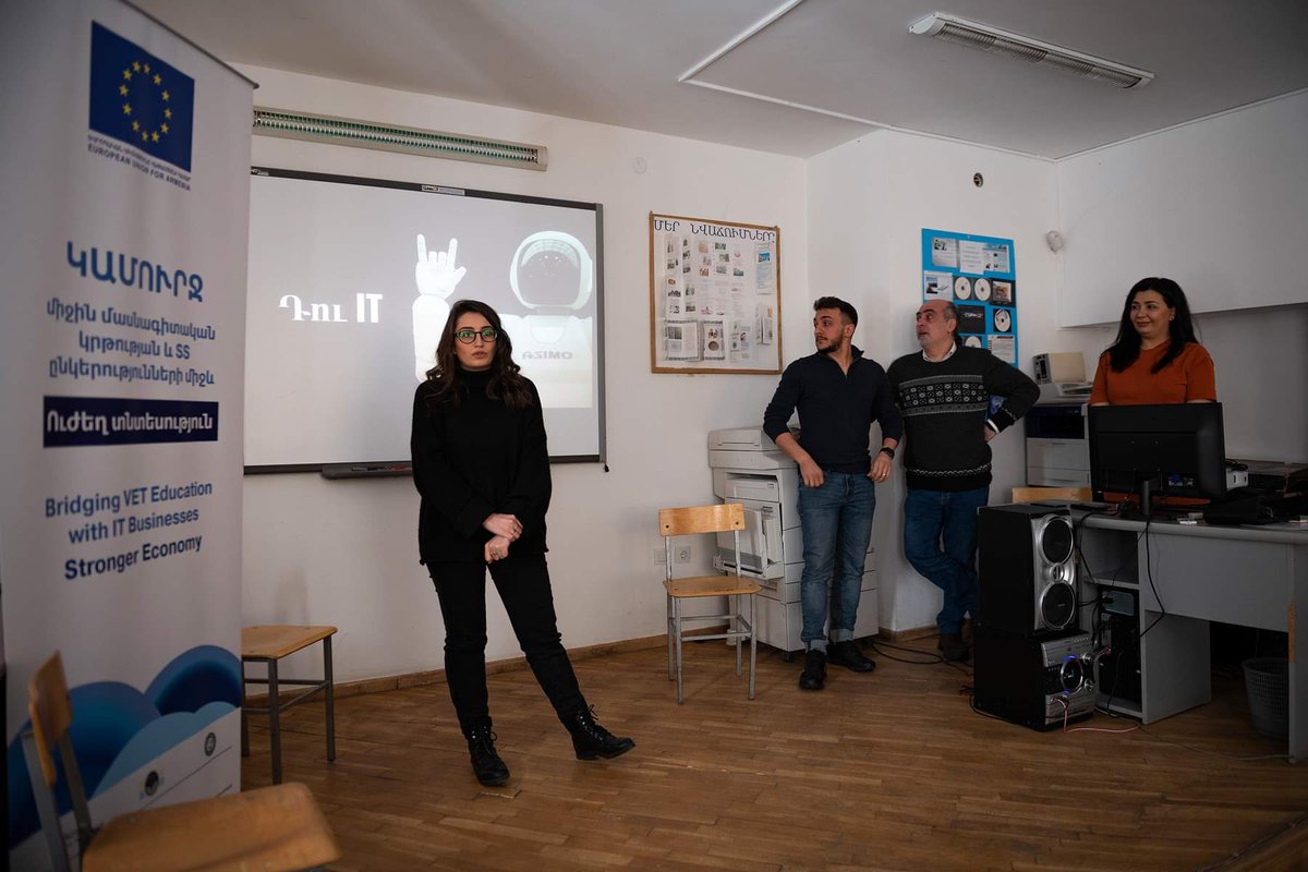MICArmenia's tweet photo. Technotalk at Vayots Dzor Regional State College.30 students will start learning practical coding this semester under @EU_Armenia funded project and during the talk with the experienced speakers they discussed what to learn to easily find their workplace in IT. #EU4Education https://t.co/EVHBH981QU