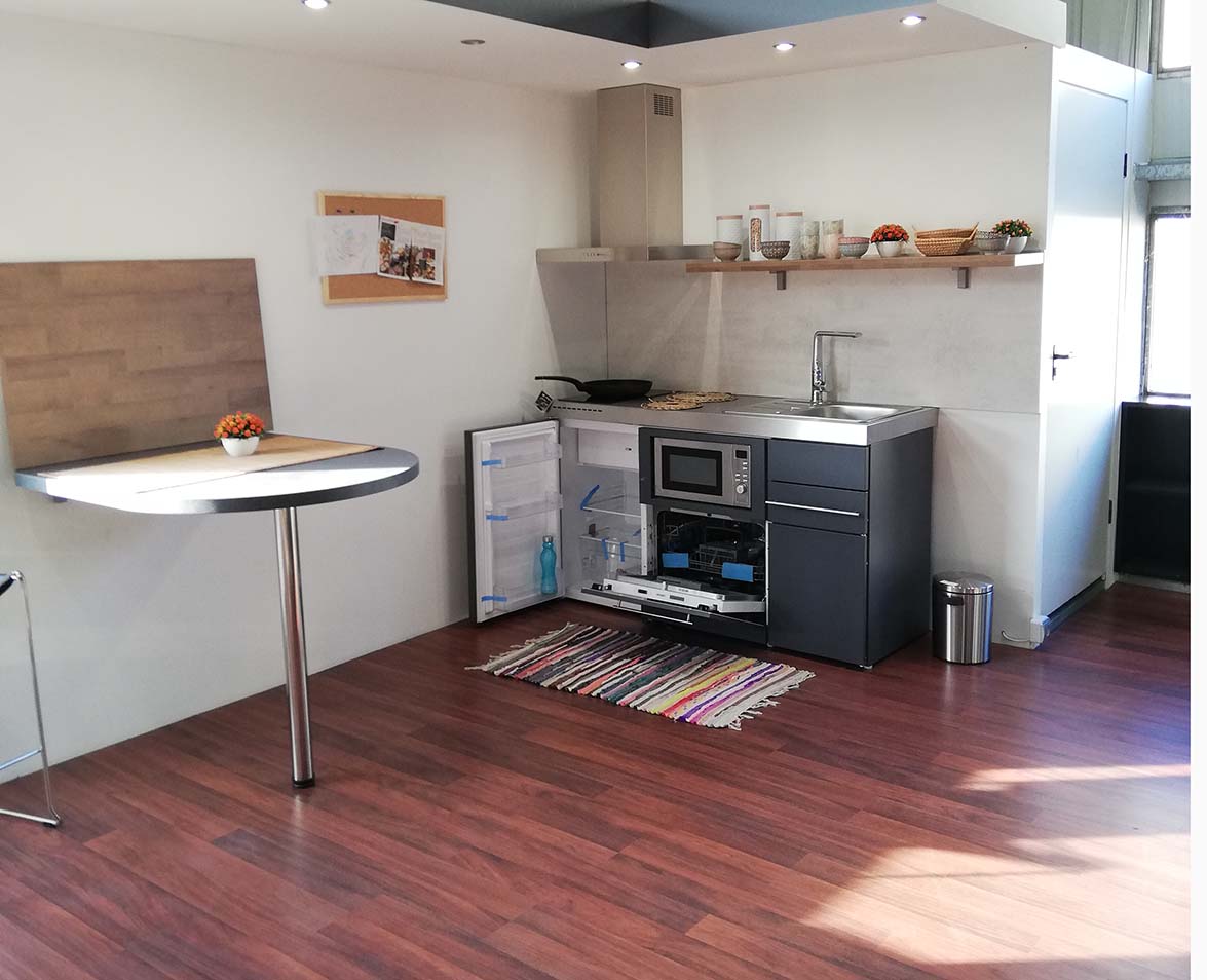 IturriaHome's tweet photo. ¿Buscando una cocina para una nueva residencia o un espacio reducido? ¿Que sea duradera y energéticamente eficiente?

¡Estas mini-cocinas Stengel son la solución ideal! ¡Ven a Iturria e infórmate! https://t.co/E1tclQoQLp