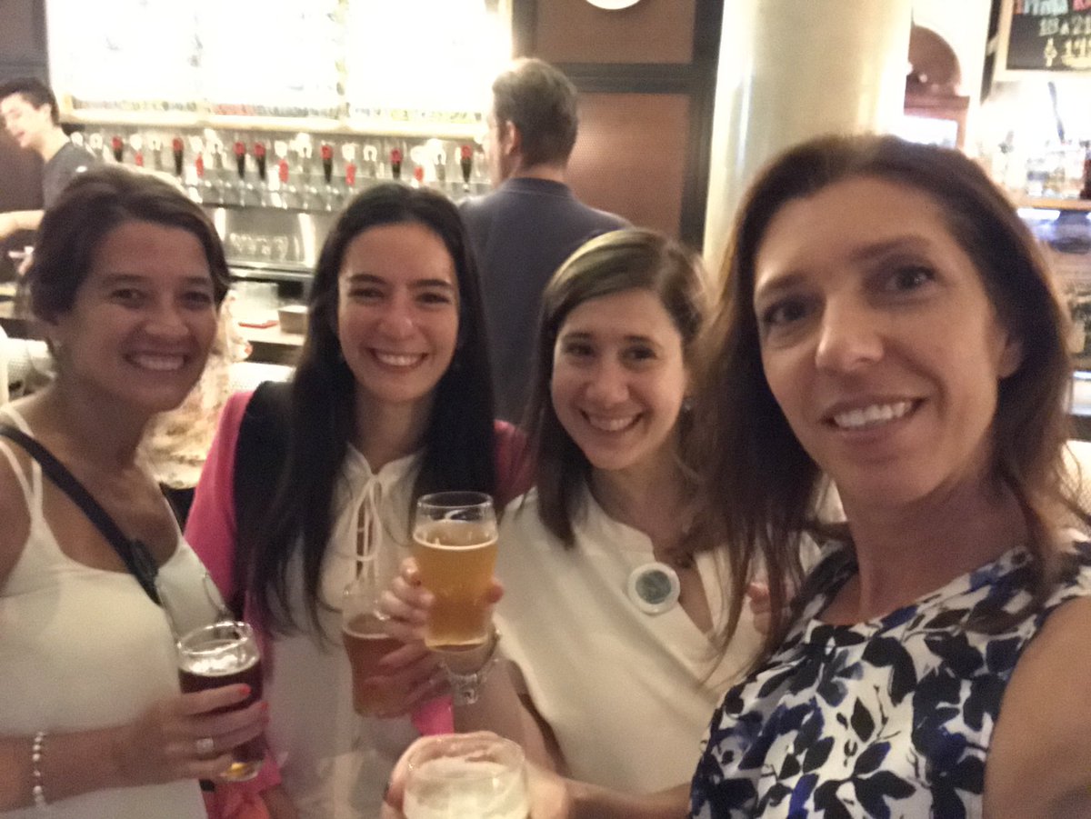 marianaschoua's tweet photo. @VocesVitalesAr tiene el propósito de identificar y desarrollar mujeres lideres. Esta semana compartimos la primera reunión de #AlumniVV https://t.co/4FGu5HyXyP