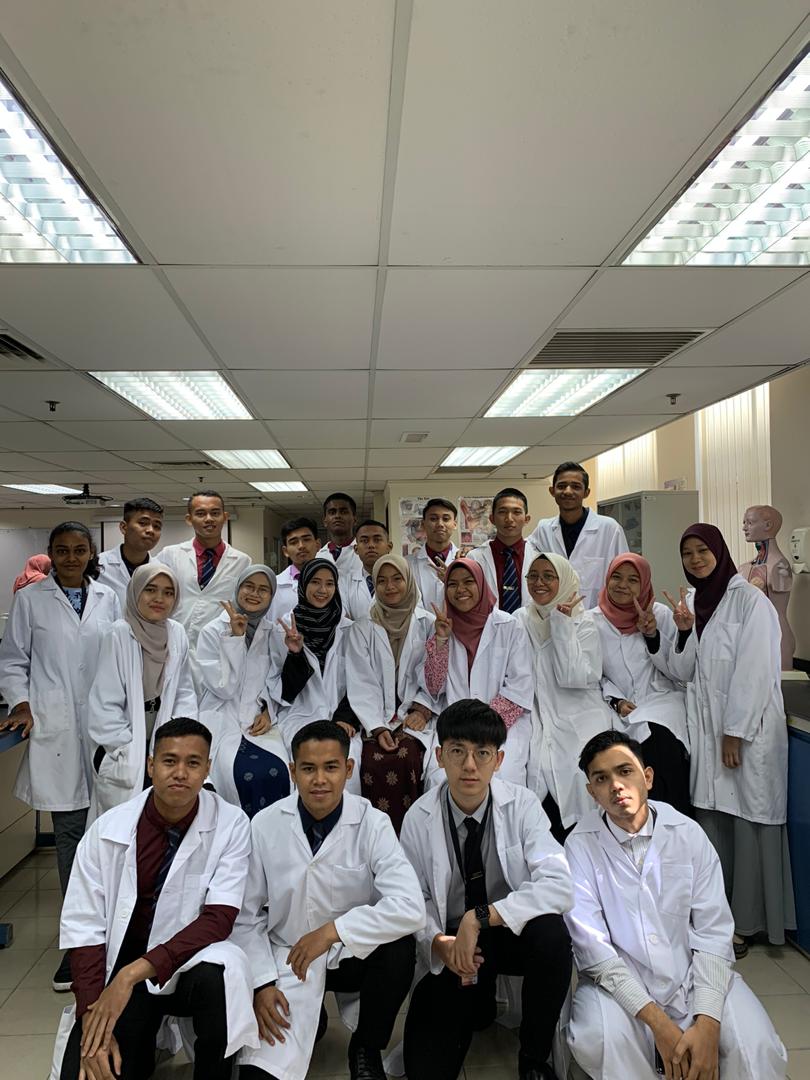miaque_45's tweet photo. Meet the docs XD
#AP2
#4flat https://t.co/QENHCSFwnA