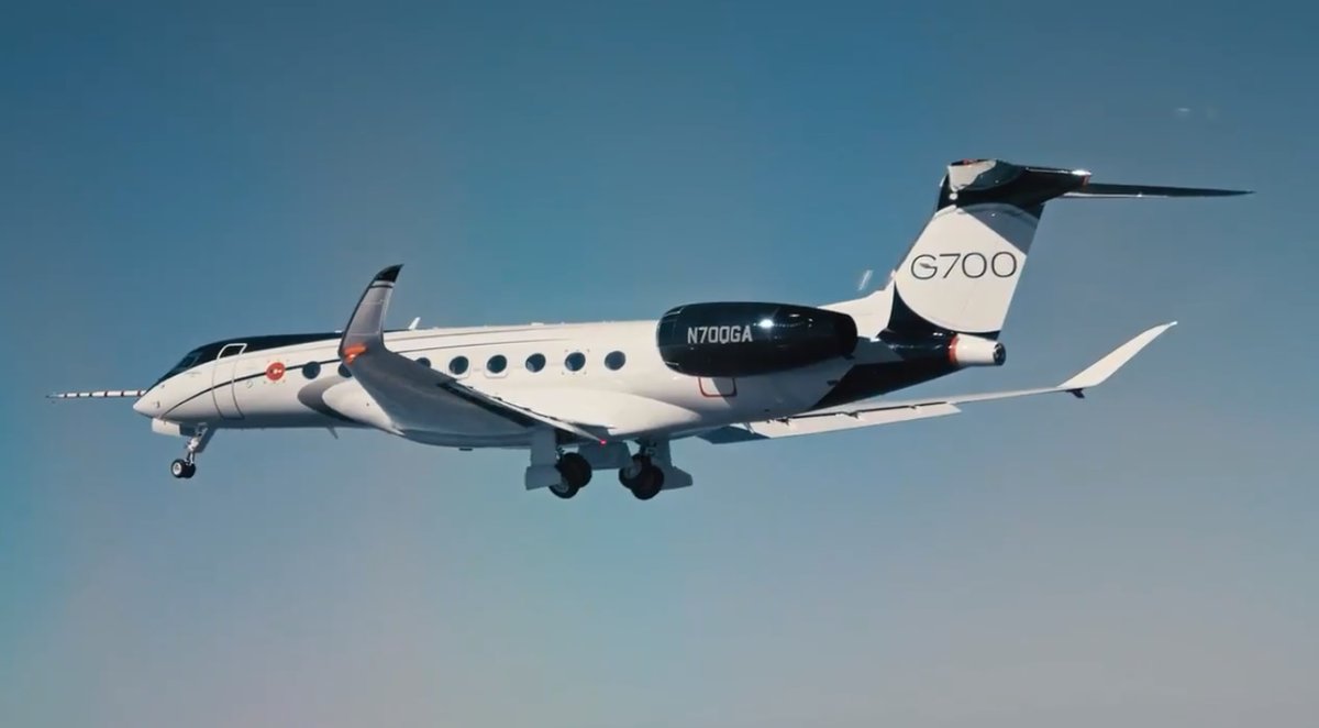 MaxK_J's tweet photo. Good to see that @GulfstreamAero retracted the gear on the #G700 first flight last week #justsayin #777xfirstflight
https://t.co/VsdsgvlK5v https://t.co/aNb3Uxhg5T