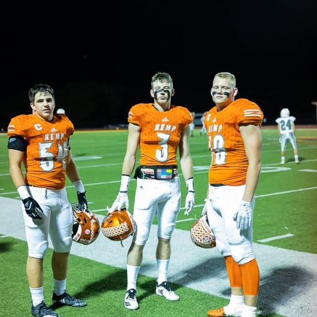 dedie_brock's tweet photo. not playing football a different typa pain https://t.co/GrgQSZvUCP