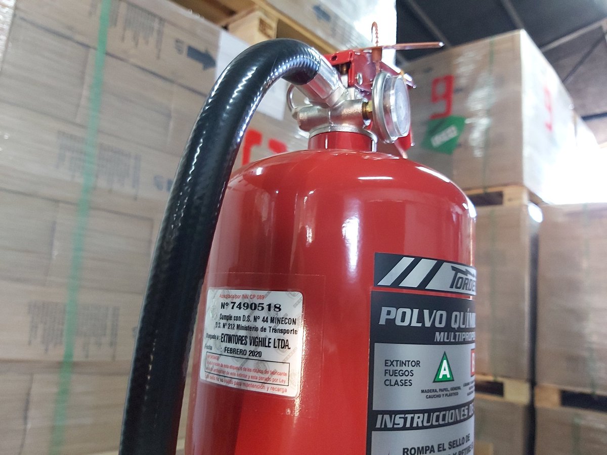 vighile's tweet photo. Despachando nuestros extintores #Torden con la nueva certificación #CESMEC del Nuevo Decreto Supremo 44, seguimos comprometido con cada uno de nuestros clientes. https://t.co/RJqDCPYSDe #DS44 #NuevoDecreto #Decreto44 https://t.co/pVeKUOCtKh